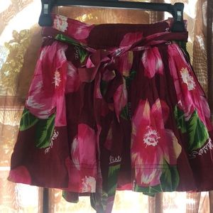 NWT Vintage Hollister Hawaiian tropical flower skirt.  Lots of layers. Gorgeous